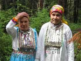 Марийские бабушки. ФОто с сайта www.evrazia.org Марийские бабушки. ФОто с сайта www.evrazia.org